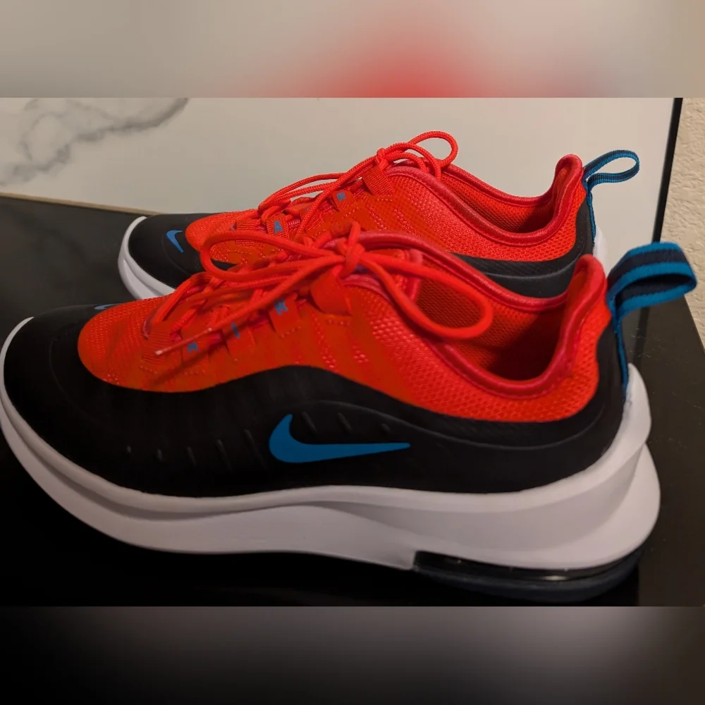 Nike Air Max Axis Grade-School Sneakers Size 5.5Y Like New MSRP $80 - Picture 6 of 12